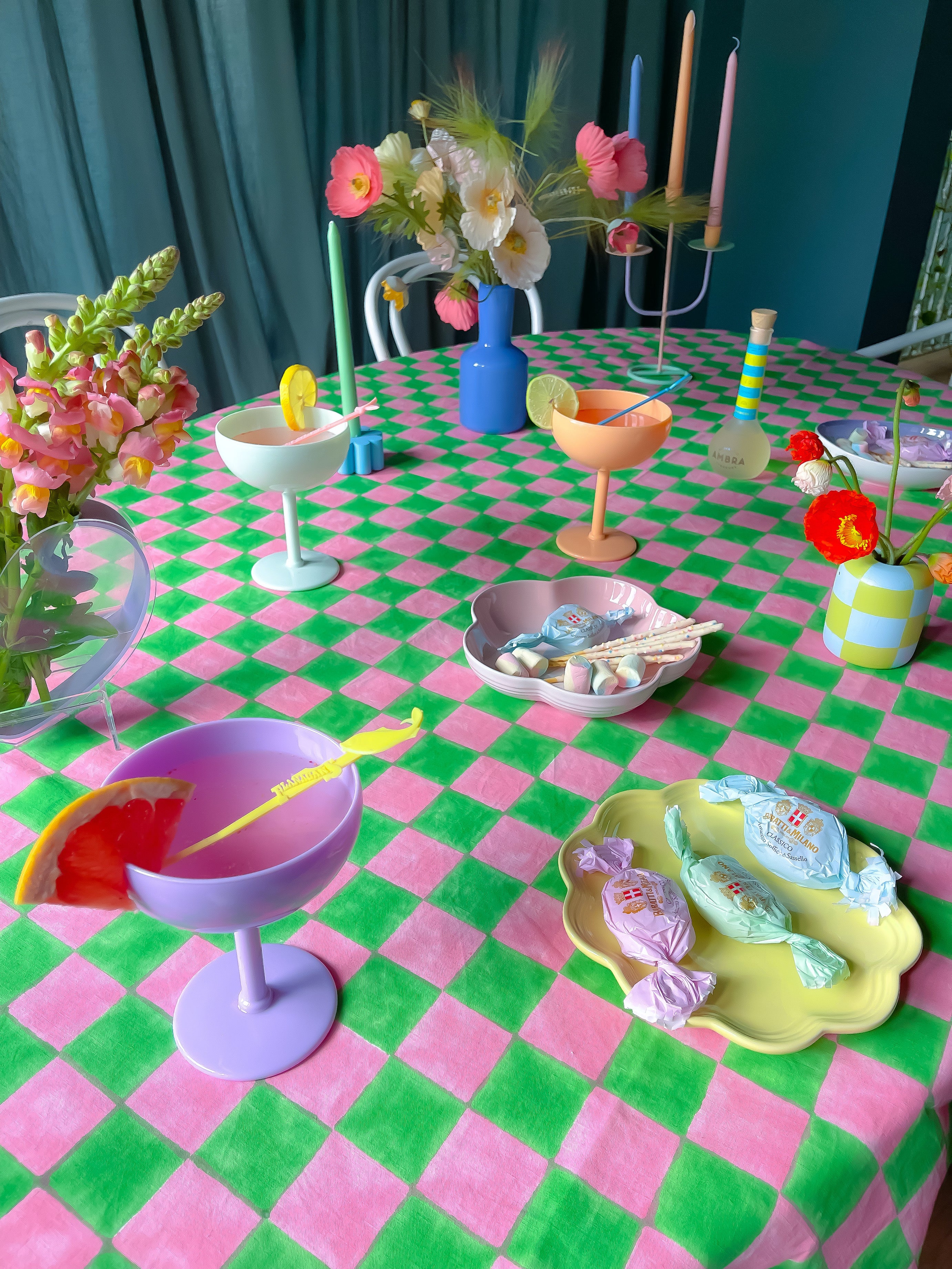 Tab Fun Table We're talking tables: 3 tips for a fun table setting – Little Tienda